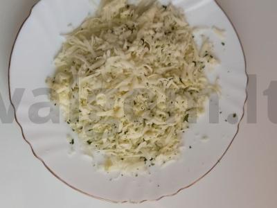 Tingus khachapuri keptuvėje Žingsnis 2