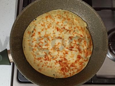 Tingus khachapuri keptuvėje Žingsnis 5