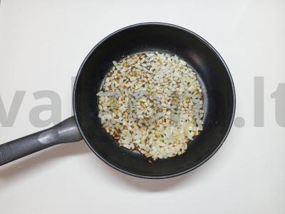 Gausi gavėnios žirnių sriuba su grybais Žingsnis 2