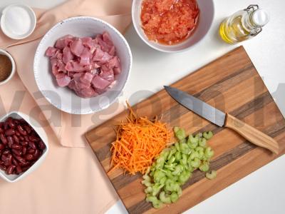 Kalakutiena su raudonosiomis pupelėmis Žingsnis 1