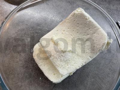 Sūrio pyragai be kiaušinių Žingsnis 1