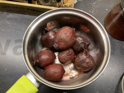 Žieminių burokėlių salotos Žingsnis 1