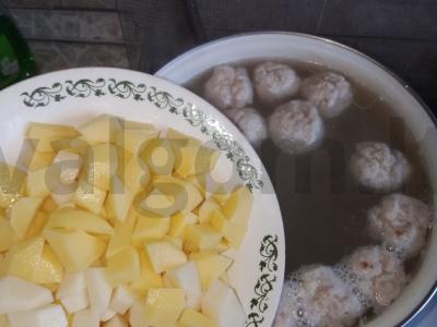 Greita mėsos kukulių sriuba Žingsnis 2