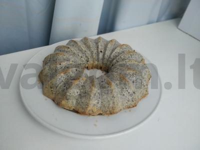 Aguonų pyragas pagrindine nuotrauka