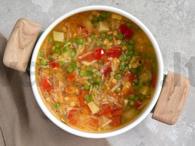 Ryški kukurūzų ir šaldytų žirnių sriuba Žingsnis 2