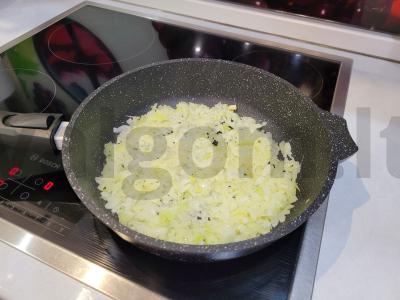 Grikiai su pomidorų padažu orkaitėje Žingsnis 3