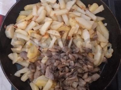 Keptos bulvės su austrių grybais Žingsnis 7