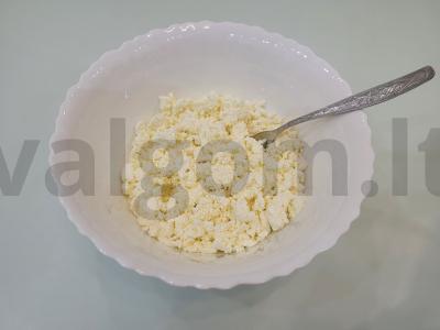 Varškės sausainiai su džiovintais vaisiais ir riešutais Žingsnis 2