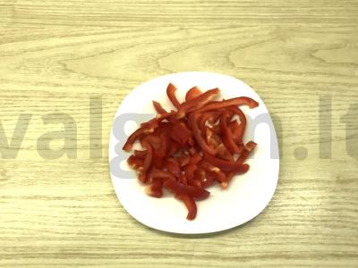 Kepta kiauliena su paprikomis Žingsnis 2