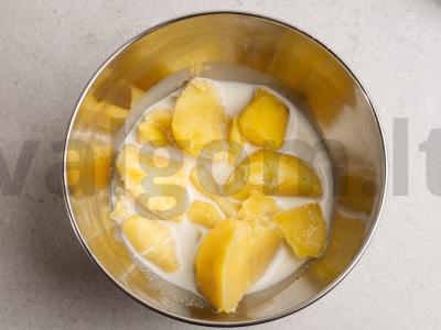 Bulvių košė su petražolėmis ir česnakais Žingsnis 3