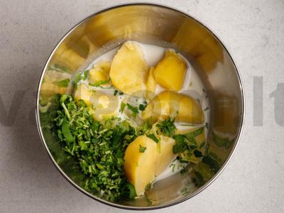 Bulvių košė su petražolėmis ir česnakais Žingsnis 4