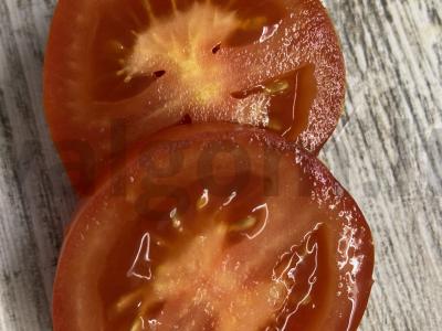 Užkandis "Pomidorai su sūriu ir graikinių riešutų kremu" Žingsnis 1