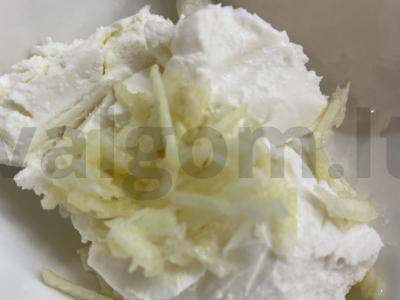 Užkandis "Pomidorai su sūriu ir graikinių riešutų kremu" Žingsnis 4