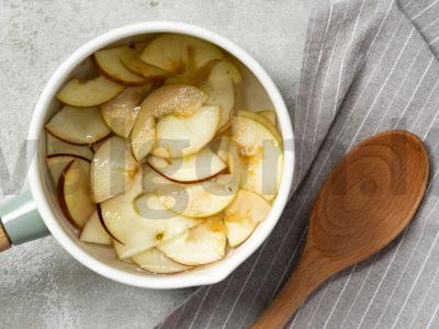 Obuolių rožių bandelės. Žingsnis 1