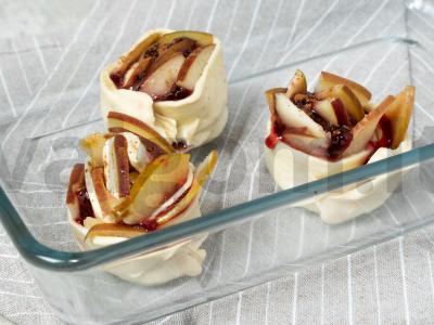 Obuolių rožių bandelės. Žingsnis 2