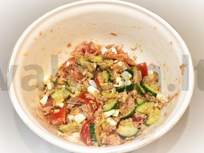 "Sultingos" šviežių daržovių salotos su tunu ir kiaušiniu Žingsnis 5