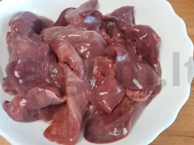Pusė kepenų pyrago. Žingsnis 1