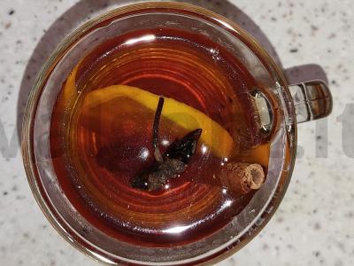 Grog su konjaku, romu ir medumi pagrindine nuotrauka
