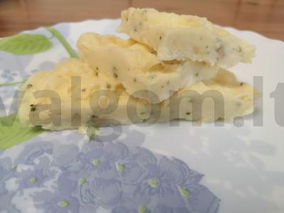Švelnus omletas su brokoliais pakuotėje pagrindine nuotrauka