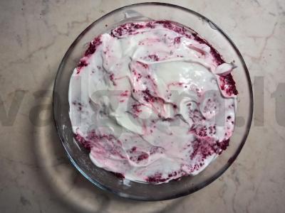 Salotos "Šprotai po kailiu" pagrindine nuotrauka