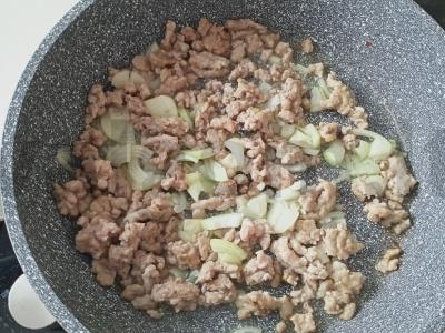 Raudonųjų pupelių lobio su malta mėsa Žingsnis 1