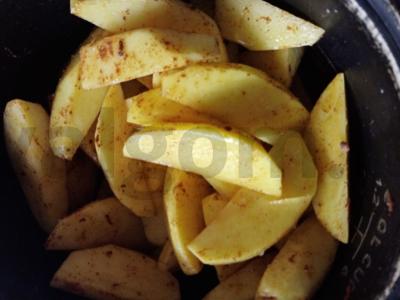 Naminės bulvės "A la fries" Žingsnis 2