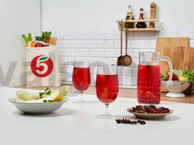 Imuniteto kokteilis su imbieru, citrina ir granatais pagrindine nuotrauka