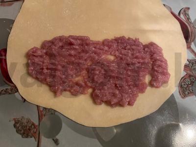 Traškūs čeburekai ant ruginių miltų Žingsnis 4