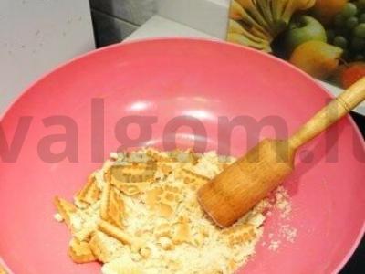 Bulvių pyragas su 4 ingredientais Žingsnis 1