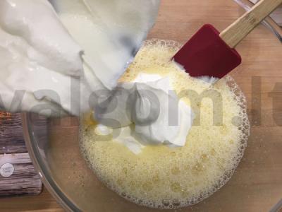 Vaniliniai blyneliai su grietine Žingsnis 2