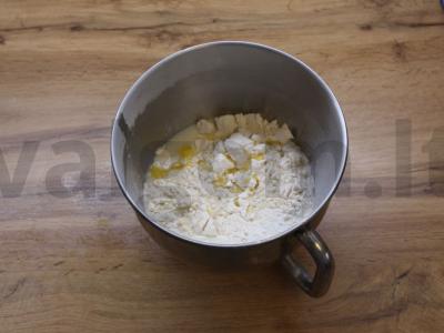 Karamelinės bandelės Žingsnis 3