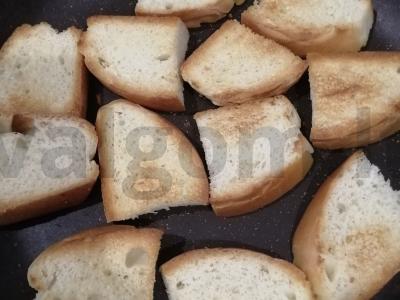 Brusketos su varške ir saulėje džiovintais pomidorais Žingsnis 2