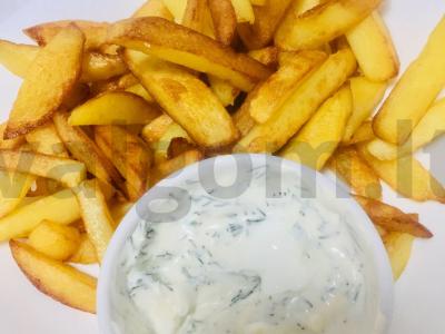 Traškučiai su grietinės padažu pagrindine nuotrauka