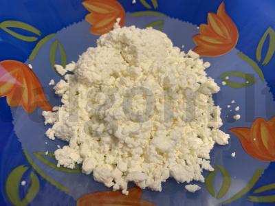 Sūrio pyragai, kaip mėgstamiausi jūsų močiutės Žingsnis 1