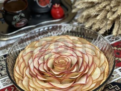 "Apple Rose pagrindine nuotrauka