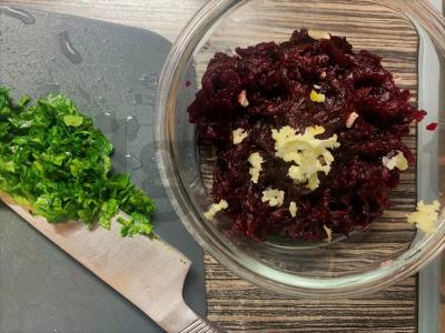 Burokėlių salotos "Imunitetas" Žingsnis 4