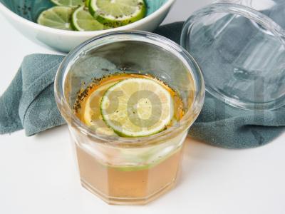 Nealkoholinis mojito su soda. Žingsnis 2