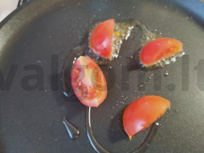 Omletas su pomidorais ir sūriu Žingsnis 3