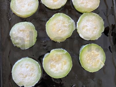Skanus cukinijų patiekalas Žingsnis 1
