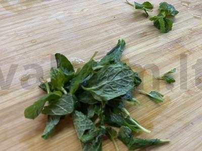 Romo ir persikų kokteilis Žingsnis 1