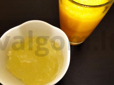 Panna cotta su citrusinių vaisių natomis Žingsnis 1