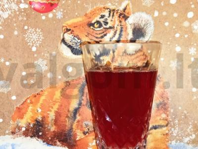 Serbentų ir apelsinų punšas. pagrindine nuotrauka