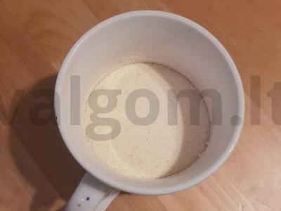 Varškės suflė apkepas Žingsnis 1