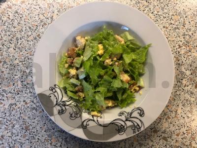 Cezario salotos su vištienos krūtinėle Žingsnis 8