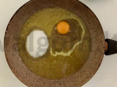Aromatizuoti meduoliniai meduoliai su graikiniais riešutais Žingsnis 2