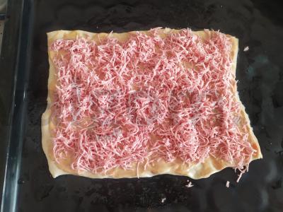 Pica ant sluoksniuotos tešlos "Dešimt minučių" Žingsnis 3