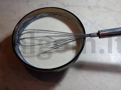 Kreminis pyragas su džiovintais vaisiais ir trijų grūdų dribsniais Žingsnis 4