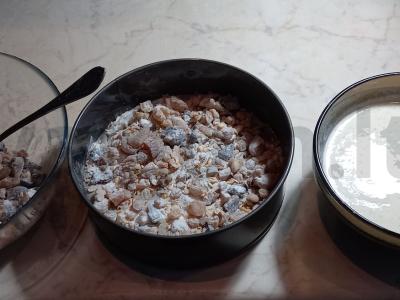 Kreminis pyragas su džiovintais vaisiais ir trijų grūdų dribsniais Žingsnis 6