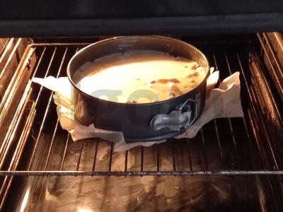 Kreminis pyragas su džiovintais vaisiais ir trijų grūdų dribsniais Žingsnis 10