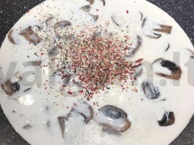 Žuvis su grybais grietinėlės padaže Žingsnis 5